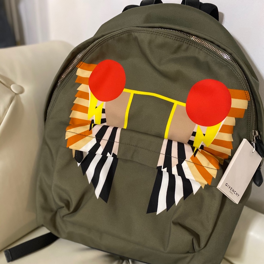 Givency wing print backpack